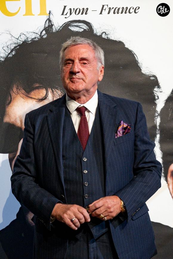 Mais c'est en découvrant que son fils Zachary présentait lui aussi ce trouble que l'acteur a fait le rapprochement. 

Daniel Auteuil - Les frères J.Coen et E.Coen reçoivent le 18ème Prix Lumière, pour l'ensemble de leur carrière, lors de la cérémonie de clôture à Lyon, le 16 octobre 2026. © Sandrine Thesillat / PsnewZ / Bestimage