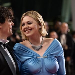 La soirée réunissait leurs proches dans une ambiance chaleureuse et élégante.

Info : Louane s'est fiancée à son compagnon Florian Rossi