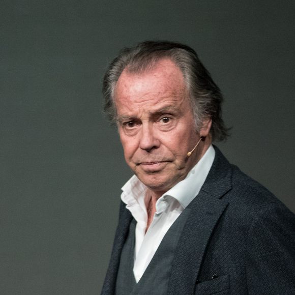 "Repose en paix mon cher..."

Michel Leeb lors du gala de la Chaine de l'espoir au théâtre de la Tour Eiffel à Paris, France. © Cyril Moreau/Bestimage
