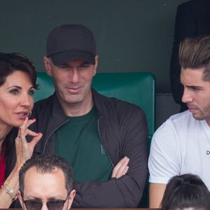 Zinedine Zidane, sa femme Véronique et leurs fils Luca et Enzo en tribune lors des Internationaux de France de tennis à l'arène Roland-Garros le 10 juin 2018 à Paris, France. Photo par Nasser Berzane/ABACAPRESS.COM