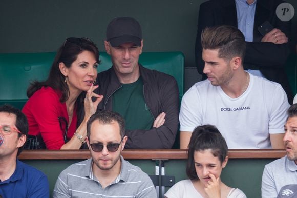 Zinedine Zidane, sa femme Véronique et leurs fils Luca et Enzo en tribune lors des Internationaux de France de tennis à l'arène Roland-Garros le 10 juin 2018 à Paris, France. Photo par Nasser Berzane/ABACAPRESS.COM