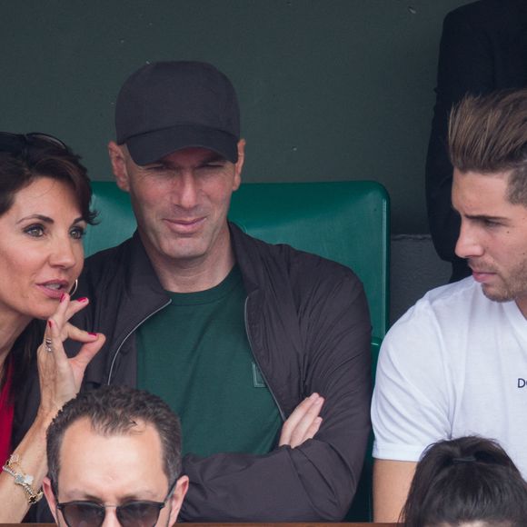 Zinedine Zidane, sa femme Véronique et leurs fils Luca et Enzo en tribune lors des Internationaux de France de tennis à l'arène Roland-Garros le 10 juin 2018 à Paris, France. Photo par Nasser Berzane/ABACAPRESS.COM