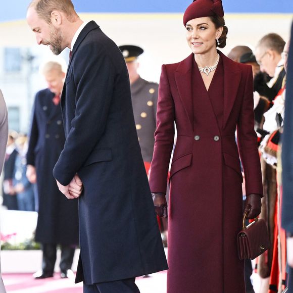Le prince William, prince de Galles, et Catherine (Kate) Middleton, princesse de Galles - Cérémonie de bienvenue pour la visite d'État de l'émir du Qatar Tamim ben Hamad Al-Thani à Londres, le 3 décembre 2024.
©ALPHA AGENCY / BESTIMAGE