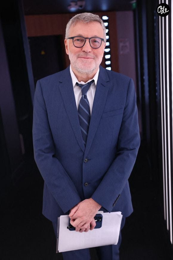 Le présentateur de télévision et animateur de radio français Laurent Ruquier présente sa nouvelle émission sur la chaîne BFMTV, intitulée « Le 20H de Ruquier », à Paris, en France, le 25 septembre 2023. Photo de Jérôme Dominé/ABACAPRESS.COM