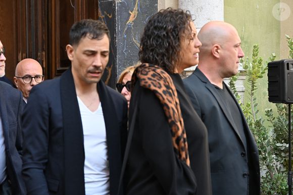 Eric Ciotti, Steevy Boulay, Julie et Christophe Mercy, Angela Lorente - Sorties des obsèques de Loana Petrucciani dans la cathédrale Sainte-Réparate à Nice le 10 avril 2026. L'ancienne star de téléréalité a été retrouvée morte dans son appartement niçois par les autorités, le 25 mars dernier. © Bruno Bebert/Bestimage