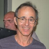 Avant de poser ses valises à Londres et Marseille, Jean-Jacques Goldman vivait dans un simple pavillon en banlieue parisienne