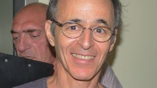 Avant de poser ses valises à Londres et Marseille, Jean-Jacques Goldman vivait dans un simple pavillon en banlieue parisienne