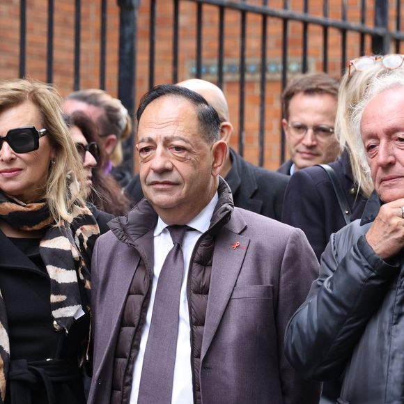 Exclusif - Valérie Trierweiler, Jean-Luc Romero-Michel, Didier Barbelivien et Jean-Noël Mirande - Obsèques de Michel Michel en l'église Saint-Jean-de Montmartre à Paris le 16 octobre 2025. Michel Michel était le patron du légendaire du Banana Café à Paris. © Denis Guignebourg/Bestimage