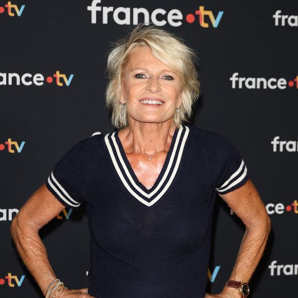 Sophie Davant au photocall pour la conférence de presse de rentrée de France TV à la Grande Halle de la Villette à Paris, France, le 11 juillet 2023.

© Coadic Guirec/Bestimage