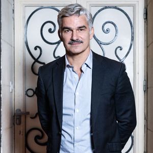 François Vincentelli lors de la soirée de lancement de la pièce "En attendant Bojangles" au théâtre de l’Oeuvre à Paris le 15 janvier 2026.

© Julien Sarkissian/Bestimage