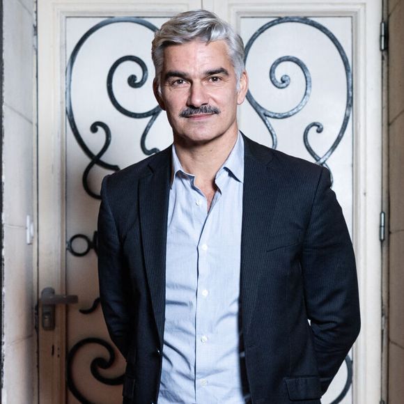 François Vincentelli lors de la soirée de lancement de la pièce "En attendant Bojangles" au théâtre de l’Oeuvre à Paris le 15 janvier 2026.

© Julien Sarkissian/Bestimage