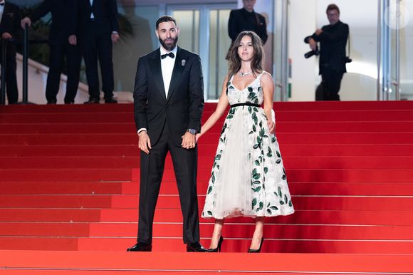 Karim Benzema et sa compagne Lyna Khoudri à la descente des marches du film « 13 jours 13 nuits » lors du 78ème Festival International du Film de Cannes. Le 23 mai 2025
© Olivier Borde/ Bestimage
