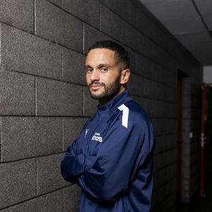 Bien qu'il ait dernièrement essuyé deux gros échecs commerciaux, le voilà de retour sur scène !

Exclusif - Malik Bentalha - Exclusif - Match de rentrée de la Team des Héros à Vesoul au profit des associations "Le Sourire d’Elias" et "Nous Aussi" le 8 septembre 2024. © Pierre Perusseau/Bestimage