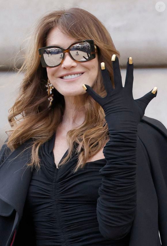 Carla Bruni au défilé Schiaparelli "Collection Haute Couture Printemps/Eté 2025" lors de la Fashion Week de Paris (PFW), le 27 janvier 2025

Photo : Christophe Aubert / Bestimage