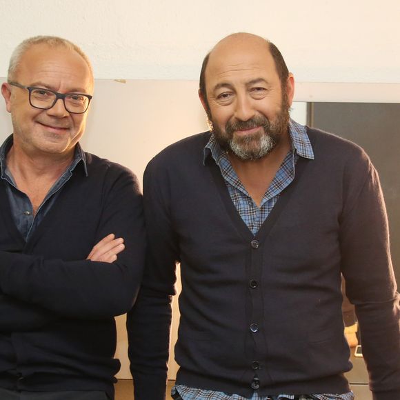 Exclusif - Olivier Baroux et Kad Merad - Backstage de l'enregistrement de l’émission "La Très Grosse Emission" présentée par Cyril Hanouna et Dominique Farrugia à la Plaine Saint-Denis le 24 mai 2016. L'émission sera diffusée le 28 juin à 21 heures sur Canal +   © Denis Guignebourg / Bestimage (no web - No Blog pour suisse et Belgique)