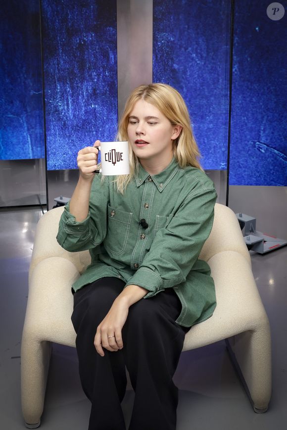 Exclusif -  Zaho de Sagazan sur le plateau de  Clique présenté par M.Achour, et diffusé sur Canal + le  20 octobre 2025, Paris, France, le 14 octobre 2025. © Jack Tribeca / Bestimage