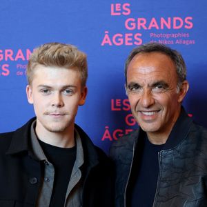 Charles Doré et Nikos Aliagas - Vernissage de l'exposition "Les grands âges", photographies de Nikos Aliagas au musée de l'Homme à Paris le 7 avril 2026. © Dominique Jacovides/Bestimage