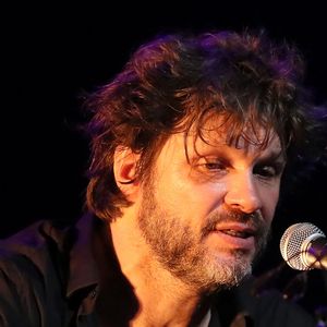Deux autres anciennes petites amies du chanteur auraient subi des violences comme l'avait indiqué anonymement un membre de Noir Désir. 

Exclusif - Bertrand Cantat (ex-membre du groupe "Noir Désir" et actuel membre du groupe "Détroit") fait une pause dans sa carrière musicale et se lance dans une tournée de lecture de textes poétiques avec deux musiciens autour de lui. Son nouveau spectacle de lecture (Condor Live) est tiré du livre "Condor" de Caryl Ferey. C'est une oeuvre allégorique et hallucinée, d'un couple fuyant la mort dans le Chili d'après Pinochet. Cenon, le 22 septembre 2016.
© Patrick Bernard/ Bestimage