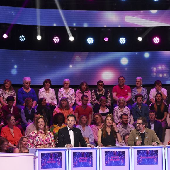 Exclusif - Eve Angeli, Jordan Deluxe, Ariane Brodier, Chicandier, Isabelle Morini-Bosc, Gilles Verdez, lors de l'enregistrement de l'émission On Connait La Chanson Années 90, présentée par L.Boccolini et diffusée le 19 mai 2026 sur W9, à Paris, France, le 8 avril 2026. © Jack Tribeca/Bestimage