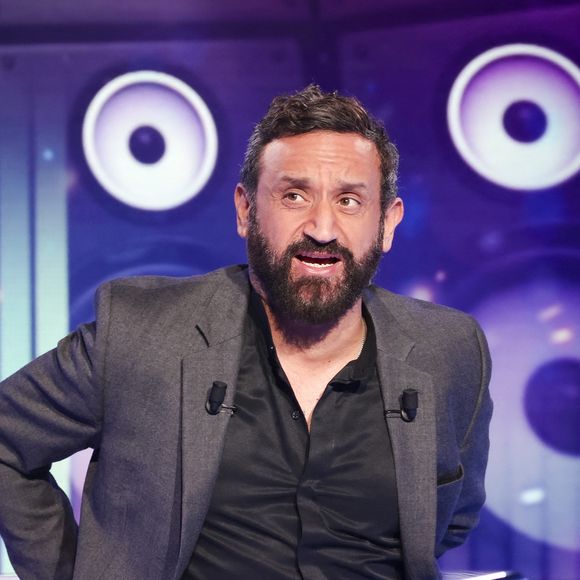 Exclusif - Cyril Hanouna, sur le plateau de l’émission « TPMP » présentée par C.Hanouna et diffusée en direct sur C8, Paris, France, le 08 janvier 2025. © Jack Tribeca / Bestimage