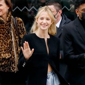 La chanteuse Angèle à la sortie du défilé Chanel Haute-Couture 2022 au Grand Palais Ephémère dans le cadre de la Fashion Week de Paris, France, le 25 janvier 2022. © Veeren-Clovis/Bestimage