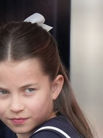 Le prince George : sa soeur Charlotte mise sur une célèbre marque française pour son 12ème anniversaire, une énième leçon de style qui fait mouche !