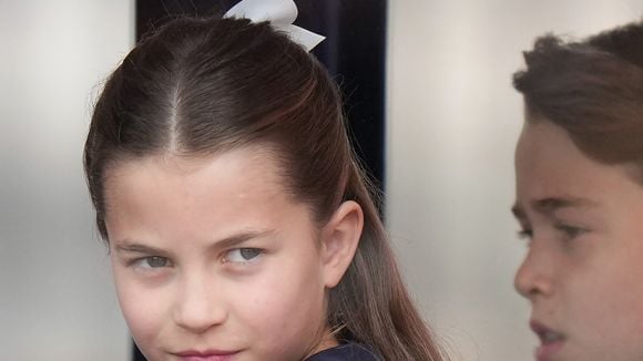 Le prince George : sa soeur Charlotte mise sur une célèbre marque française pour son 12ème anniversaire, une énième leçon de style qui fait mouche !