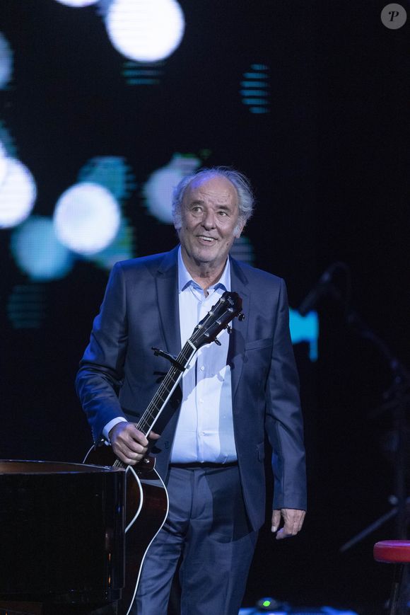 Maxime Le Forestier - La Nuit de la Déprime revient aux Folies Bergère, le 3 février 2020. A quelques jours de la Saint-Valentin, on retrouve sur scène les chanteurs les plus déprimants et les humoristes les plus badants, pour pleurer (de rire).

Pierre Perusseau / Bestimage