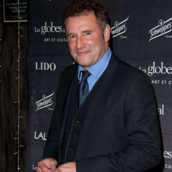 Pierre Sled a également monté une Société Civile Immobilière avec ses enfants Nicolas et Valentine. Baptisée NIVA, la structure leur permet de se constituer et gérer ensemble un patrimoine immobilier.

Pierre Sled pose lors de la cérémonie des Globes de Cristal qui s'est tenue au Lido à Paris, France, le 7 février 2011. Photo par Nicolas Genin/ABACAPRESS.COM