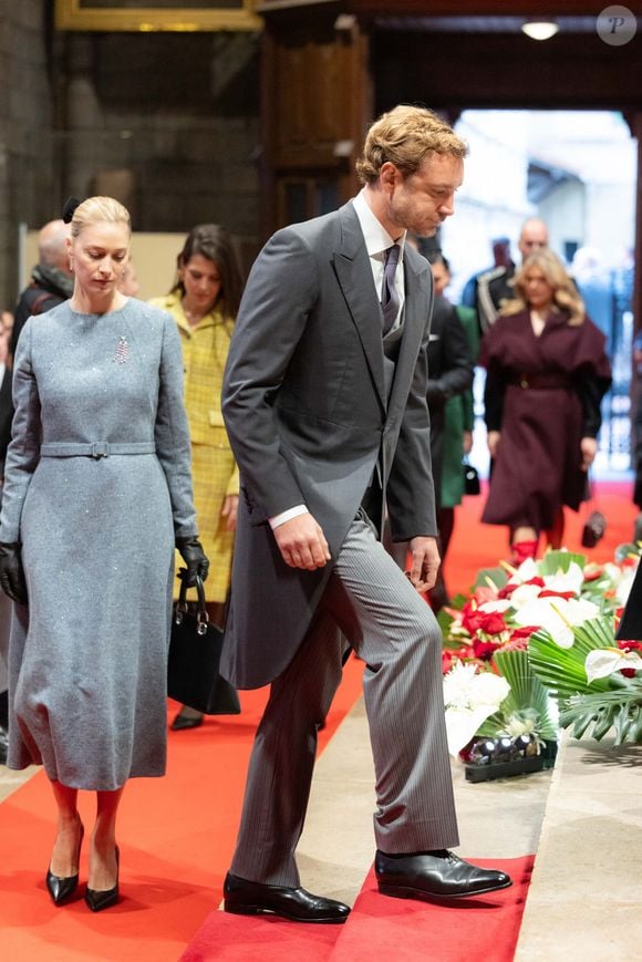 Il y a deux mois, Beatrice Borromeo devenait maman pour la troisième fois.

Beatrice Borromeo, Pierre Casiraghi lors de la messe en la cathédrale Notre-Dame-immaculée de Monaco le jour de la fête nationale à Monaco le 19 novembre 2025.
© Olivier Huitel / Pool Monaco / Bestimage
