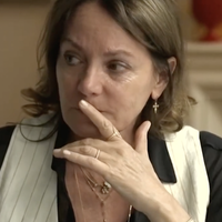 Moins de quatre ans après le départ du père de ses enfants, Cendrine Dominguez a perdu un autre pilier : "Je vis avec tout ça maintenant"
