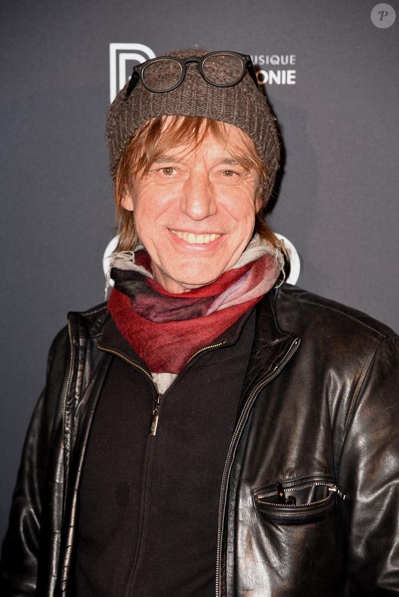 Jean-Louis Aubert assiste à l'événement d'hommage au compositeur français Gabriel Yared dans le cadre du 6ème 'Week End des Musiques à l'Image' à la salle de la Philharmonie à Paris, France, le 9 décembre 2017. Photo by Alain Apaydin/ABACAPRESS.COM