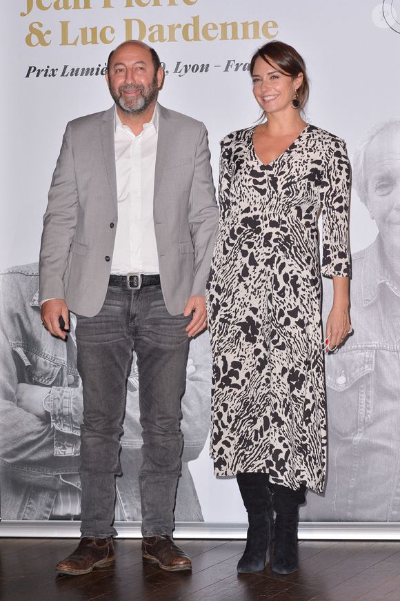 Kad Merad Julia Vignali assistent à la cérémonie de remise des prix Lumière lors du 12e Festival du film Lumière le 16 octobre 2020 à Lyon, France. Photo par Julien Reynaud/APS-Medias/ABACAPRESS.COM