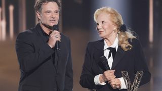 Sylvie Vartan prend la pose aux côtés de ses "deux hommes préférés" pour une occasion très spéciale