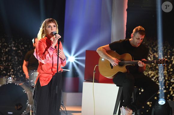 Exclusif - Zaz lors de l'enregistrement de l'émission Vivement dimanche au studio Rive gauche, présentée par M. Drucker, diffusée sur France 3, le 1er mars 2026, à Paris, France, le 18 février 2026. © Guillaume Gaffiot/Bestimage