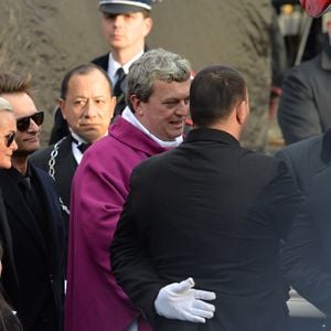 Laeticia Hallyday, ses filles Joy et Jade, Laura Smet, David Hallyday, Mgr Benoist de Sinety - Sorties de l'église de la Madeleine après les obsèques de Johnny Hallyday à Paris le 9 décembre 2017.
© Veeren / Bestimage