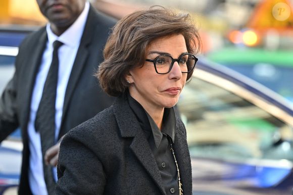 Rachida Dati lors de la cérémonie d'enterrement de l'actrice italo-française Claudia Cardinale à l'église Saint-Roch à Paris, France, le 30 septembre 2025. Claudia Cardinale, décédée le 23 septembre à l'âge de 87 ans, a eu une carrière longue de six décennies, et a été dirigée par de grands noms tels que Federico Fellini et Luchino Visconti. Photo par Julien Reynaud/APS-Medias/ABACAPRESS.COM