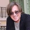 Deux après le départ de Françoise Hardy, son fils Thomas Dutronc retrouve un nouveau souffle