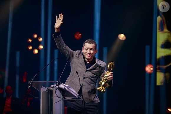 Dans la vidéo qu'il a postée sur le réseau social, Dany Boon filme tout d'abord ce qui semble être un titre annonçant sa mort. L'acteur prend ensuite la parole, ironisant sur ce qu'il venait de découvrir... "Je viens malheureusement d'apprendre... Ma mort, raille l'acteur et réalisateur. Que dire ? Sinon que c'est toujours les meilleurs qui partent les premiers. J'ai du mal à l'accepter."

Dany Boon -  Première cérémonie des "Auguste de l'humour" récompensant les spectacles de stand up comedy et les performances humoristiques, à la salle "Nouveau Siècle" à Lille, dans le nord de la France, le 3 février 2025. © Stéphane Vansteenkiste/Bestimage