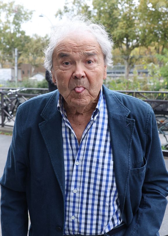 Exclusif - Pierre Perret - Arrivées lors de l'enregistrement de l'émission "Vivement Dimanche" (du 16 novembre) à Paris le 22 octobre 2025. © Bestimage