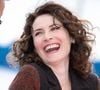 "C’est un rôle de connard ! (Rires) À l’opposé de son comportement au quotidien, lui qui est d’une gentillesse extrême et très respectueux de la gent féminine"
Elsa Lunghini assiste au photocall d'Ici Tout Commence lors du 5e Festival Canneseries, le 2 avril 2022 à Cannes, en France.
Photo de David Niviere/ABACAPRESS.COM