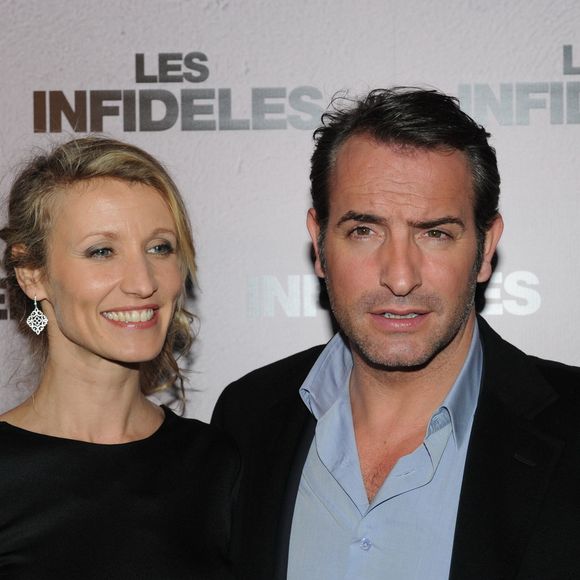 Alexandra Lamy et Jean Dujardin lors de l'avant-premiere des Infidèles à Paris le 14 février 2012.

RACHID BELLAK / BESTIMAGE