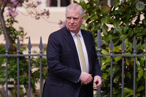 S'il n'a cessé de nier les accusations, il avait fini par trouver un accord de plusieurs millions de dollars avec Virginia Giuffre, évitant ainsi un procès.

Le duc d'York quitte les lieux après avoir assisté à l'office des matines de Pâques à la chapelle St George au château de Windsor, Berkshire. UK, le dimanche 20 avril 2025. Photo by Kirsty Wigglesworth/PA Wire/ABACAPRESS.COM