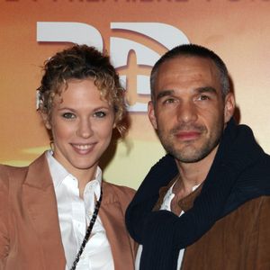 Philippe Bas a longtemps été associé à sa relation passée avec la chanteuse Lorie, qu’il avait rencontrée sur le tournage du téléfilm "Un mari de trop"...

Lorie Pester et Philippe Bas à la première du film Le Roi Lion en 3D au Gaumont Champs Élysées à Paris. © PIX4U / BESTIMAGE