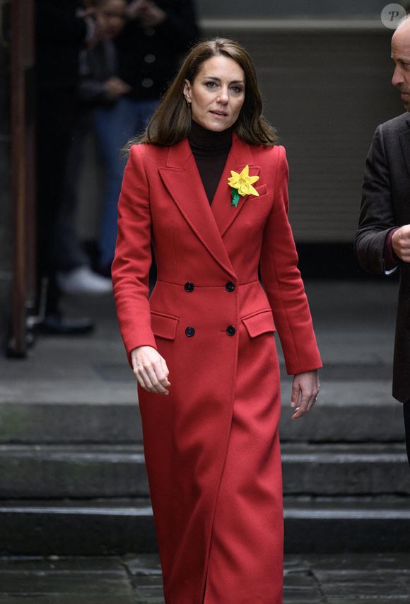 La Duchesse de Cambridge a été aperçue avec un bonnet avec un pompon en fourrure.
Le Prince de Galles et la Princesse de Galles visitent le marché de Pontypridd pour rencontrer les propriétaires d'entreprises locales et avoir l'occasion de préparer des gâteaux gallois. 26 février 2025. Photo par Doug Peters/EMPICS/ABACAPRESS.COM