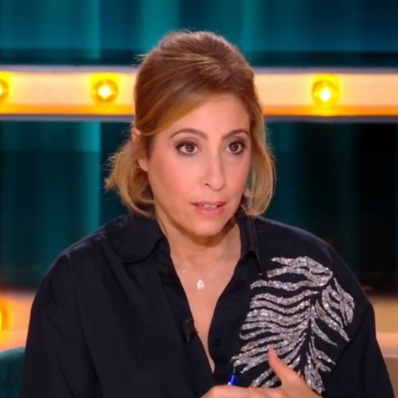 Léa Salamé dans "Quelle époque !" sur France 2 le 17 janvier 2026.