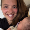 Le bébé d'une finaliste de Koh-Lanta touché par une dystrophie limitant ses mouvements : "Elle doit porter un harnais spécial"