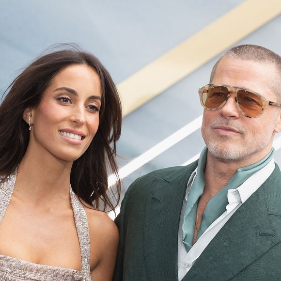 Il évoque également des pensées suicidaires qu’il dit avoir traversées alors que les difficultés familiales prenaient une place considérable dans sa vie.

Ines De Ramon et Brad Pitt arrivent au Cineworld Leicester Square pour la première européenne du film F1, Backgrid UK/ Bestimage