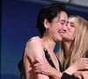 L'actrice japonaise Tao Okamoto et l'actrice belge Virginie Efira célèbrent après avoir remporté ex-aequo le Prix d'interprétation féminine pour le film "Soudain" lors de la cérémonie de clôture de la 79e édition du Festival de Cannes à Cannes, France, le 23 mai 2026. Photo par Eliot Blondet/ABACAPRESS.COM