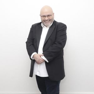 Par la passé, le journaliste avait manifesté son désir de devenir père

Exclusif - Yoann Riou - Backstage - Enregistrement de l'émission "100% Logique", présentée par C.Féraud et diffusée le 4 mars sur France 2
© Jack Tribeca / Bestimage